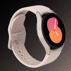 1/3角度展示粉金色Galaxy Watch5裝置，錶帶扣上。